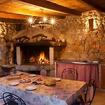 Rustikales Steinhaus Mit Privatpool, Grill, Terrasse, Liegen, Aussendusche *