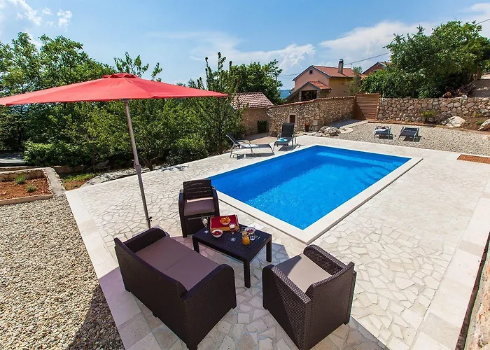 Rustikales Steinhaus Mit Privatpool, Grill, Terrasse, Liegen, Aussendusche * Grižane